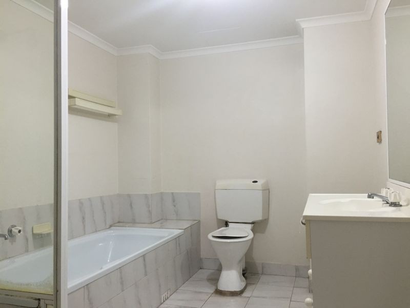 71/2 Riverpark Drive, Liverpool NSW 2170