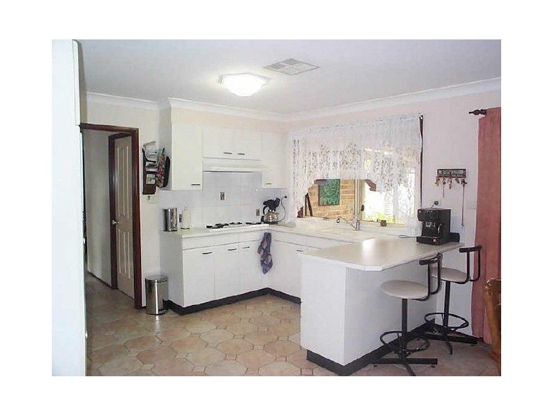 19 Gracemere Court, Wattle Grove NSW 2173