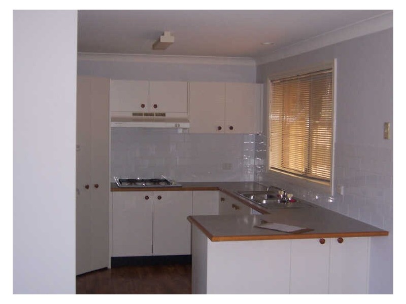 – Tomago Court, Wattle Grove NSW 2173