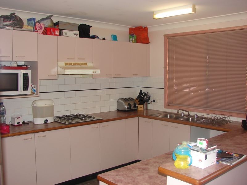 3 Kinross Court, Wattle Grove NSW 2173