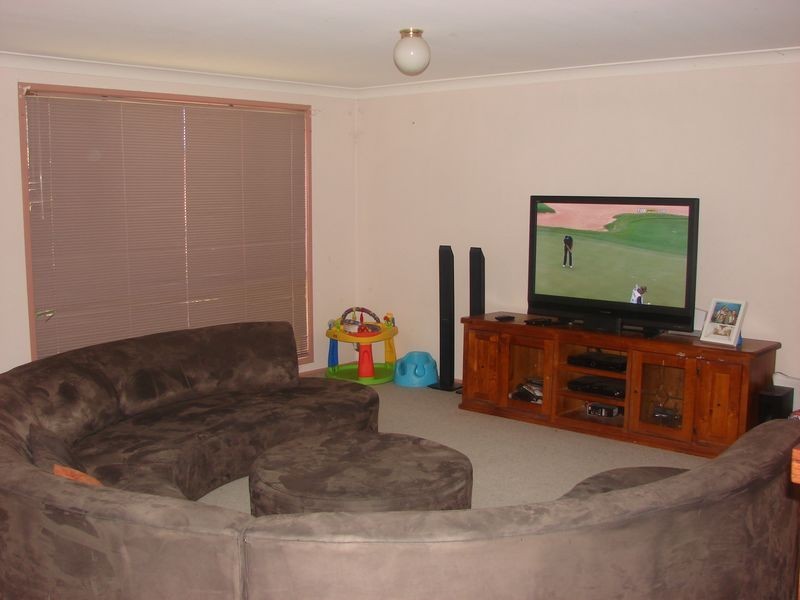 3 Kinross Court, Wattle Grove NSW 2173