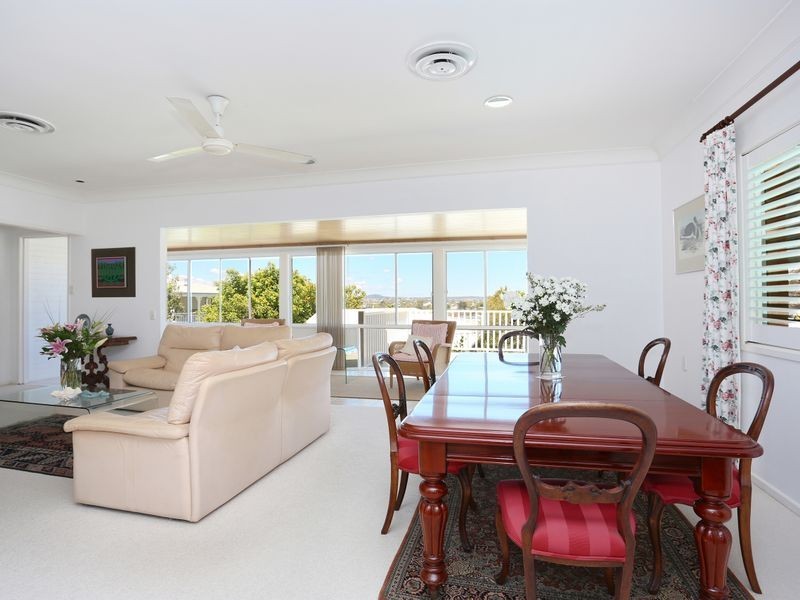 58 Crescent Road, Hamilton QLD 4007