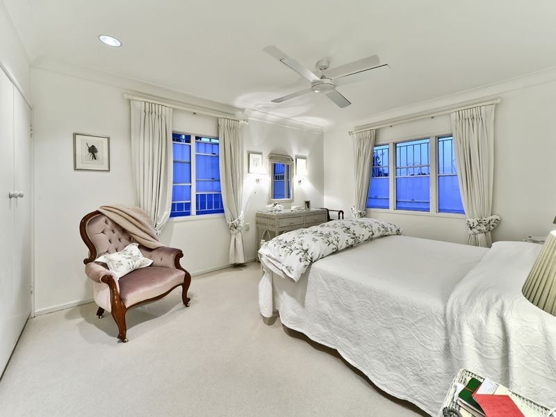 58 Crescent Road, Hamilton QLD 4007