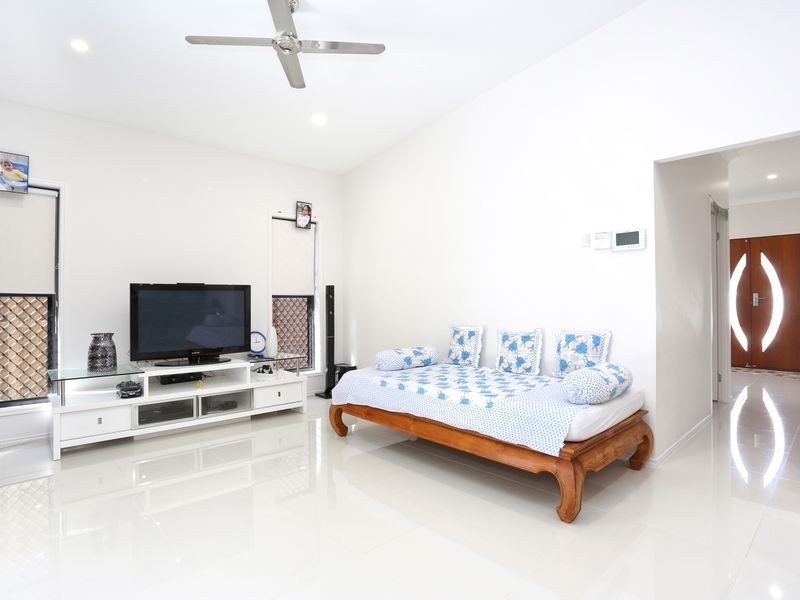 33 Blue Mountains Crescent, Fitzgibbon QLD 4018