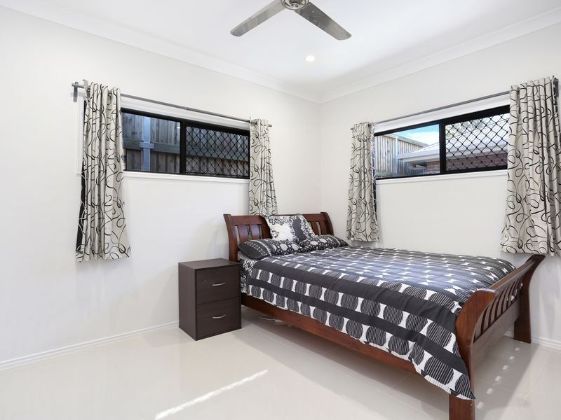 33 Blue Mountains Crescent, Fitzgibbon QLD 4018
