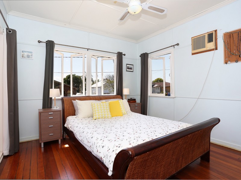 11 Wooloowin Avenue, Wooloowin QLD 4030