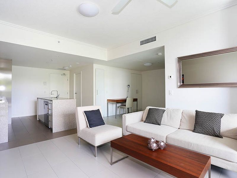 Apartment 30211/2 Harbour Road, Hamilton QLD 4007