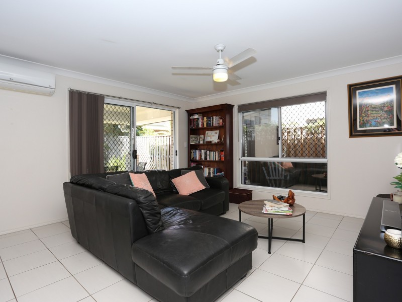 8 Diamantina Crescent, Fitzgibbon QLD 4018