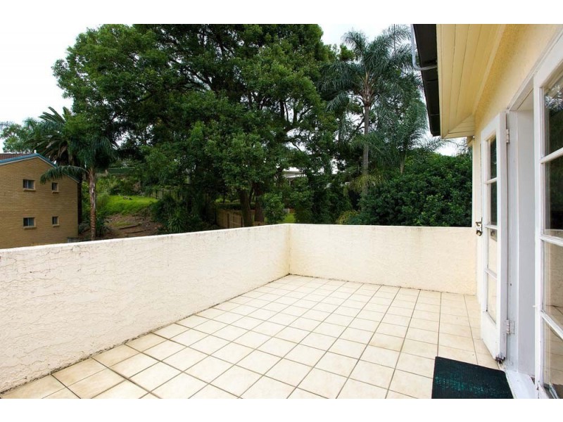 10 Grays Road, Hamilton QLD 4007