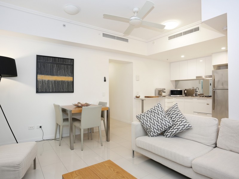 Unit 21702/8 Harbour Road, Hamilton QLD 4007
