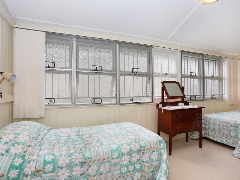 28 Solar Street, Coorparoo QLD 4151