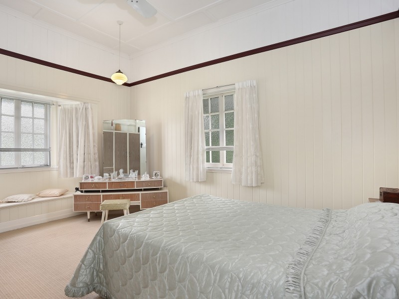 28 Solar Street, Coorparoo QLD 4151