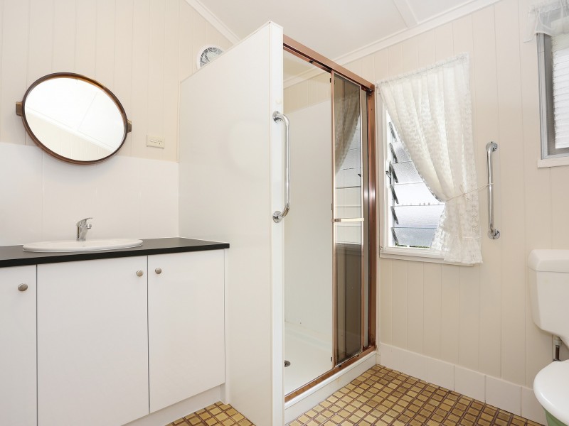 28 Solar Street, Coorparoo QLD 4151