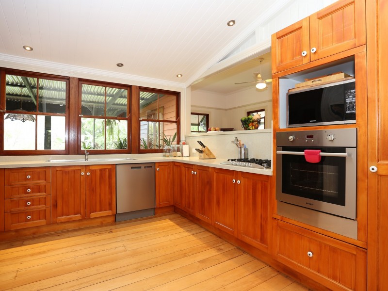 19 Wattle Avenue, Yeerongpilly QLD 4105