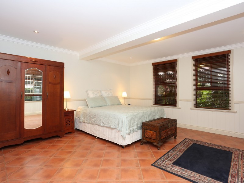 19 Wattle Avenue, Yeerongpilly QLD 4105