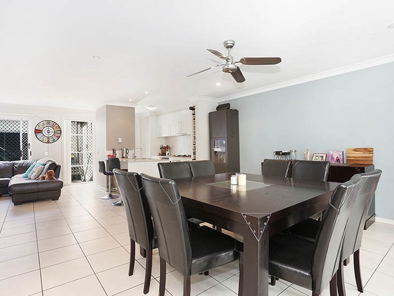 8 Grays Road, Hamilton QLD 4007