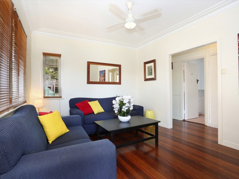 11 Wooloowin Ave, Wooloowin QLD 4030