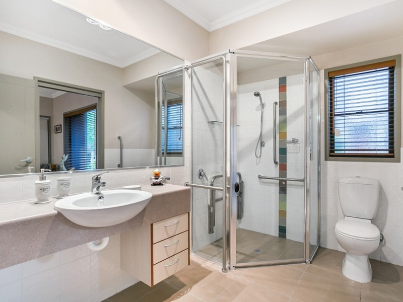 2/119 Sugarwood Street, Moggill QLD 4070