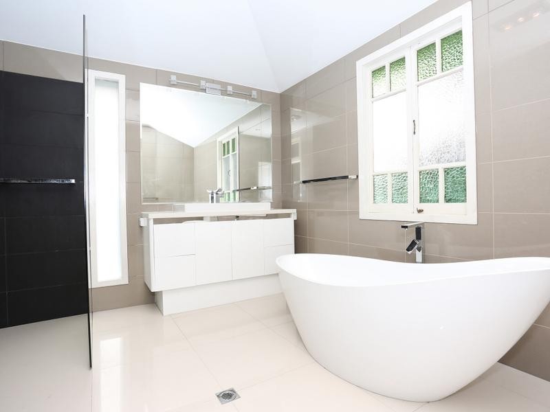 6 Creswick Street, Clayfield QLD 4011