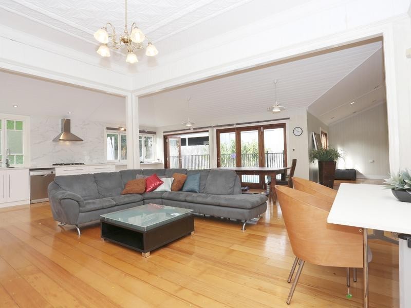 6 Creswick Street, Clayfield QLD 4011