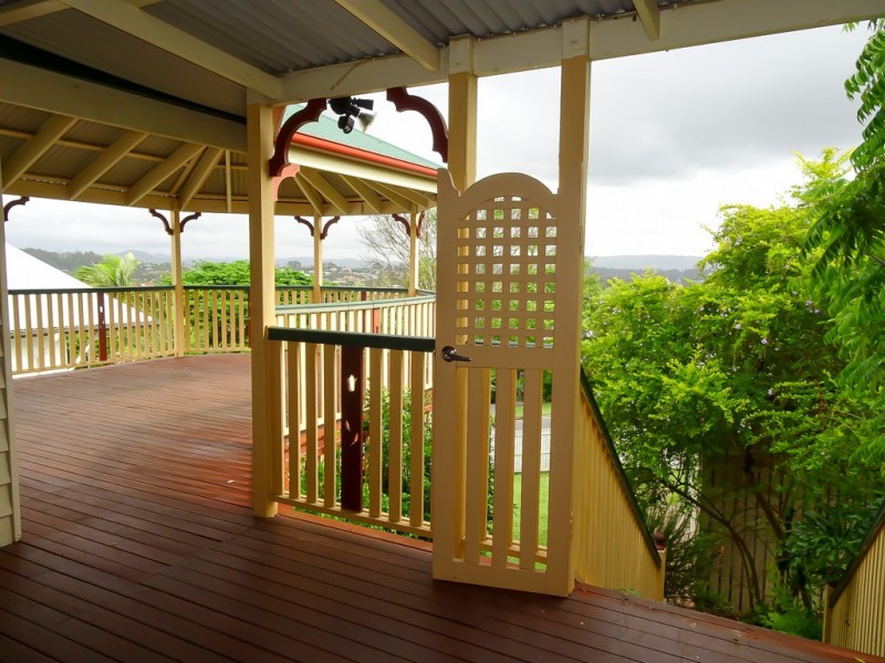 67 Dovetree Crescent, Sinnamon Park QLD 4073