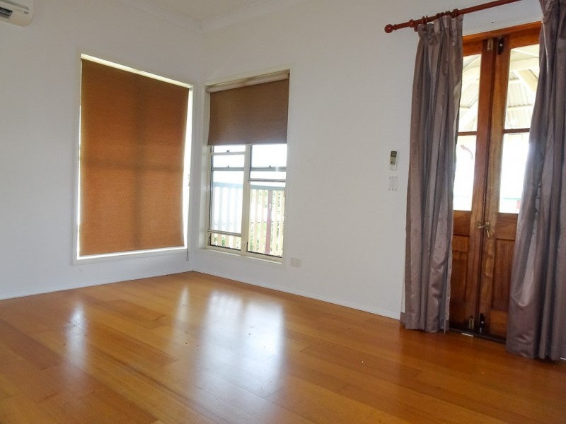 67 Dovetree Crescent, Sinnamon Park QLD 4073