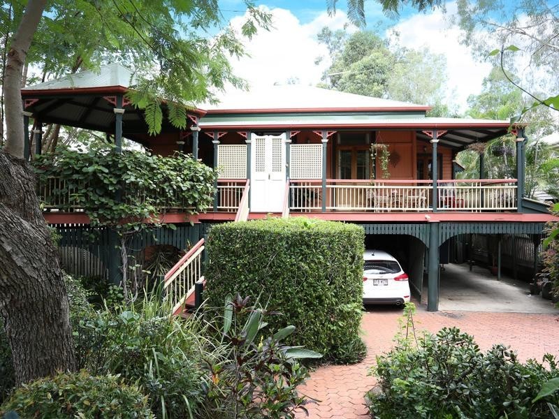 19 Wattle Avenue, Yeerongpilly QLD 4105