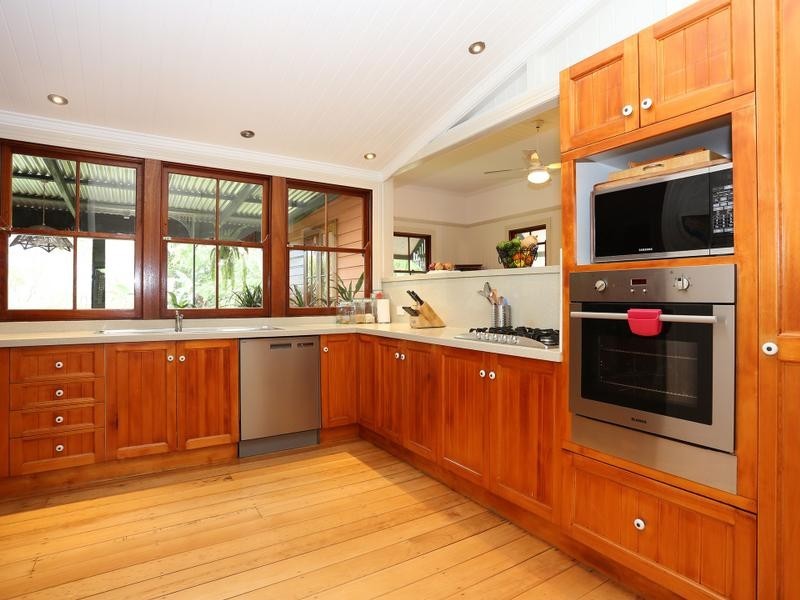 19 Wattle Avenue, Yeerongpilly QLD 4105