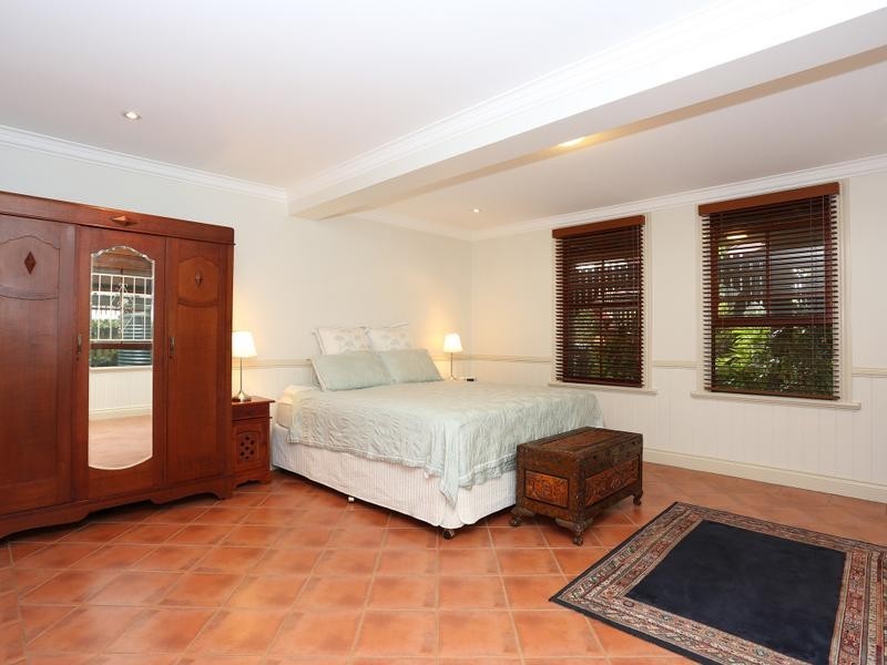 19 Wattle Avenue, Yeerongpilly QLD 4105