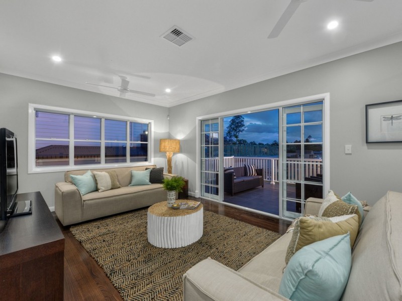 11 Arbour street, Sherwood QLD 4075