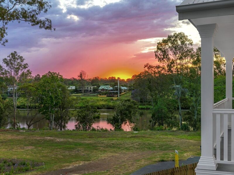 11 Arbour street, Sherwood QLD 4075