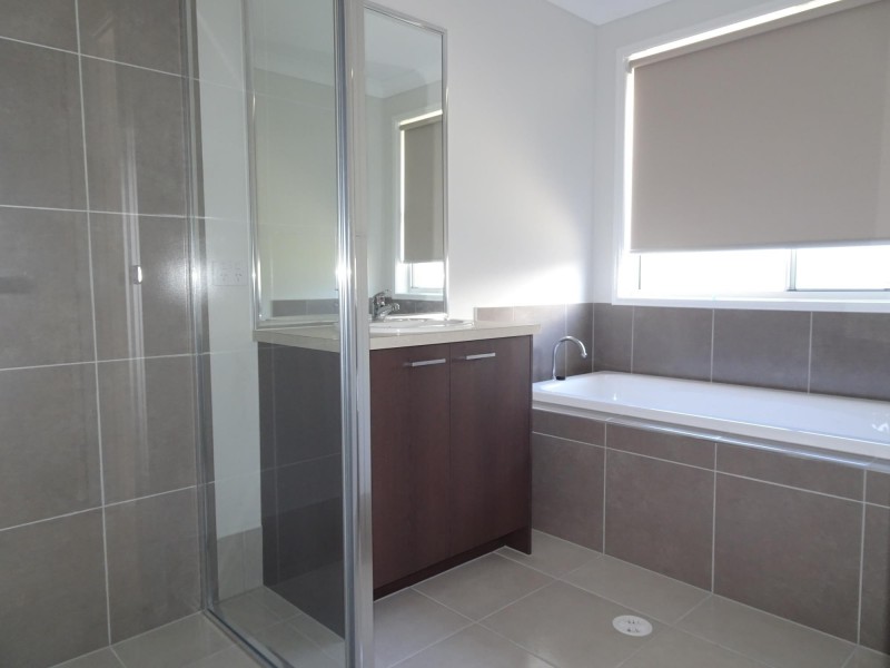 17 Capestone Blvd, Mango Hill QLD 4509