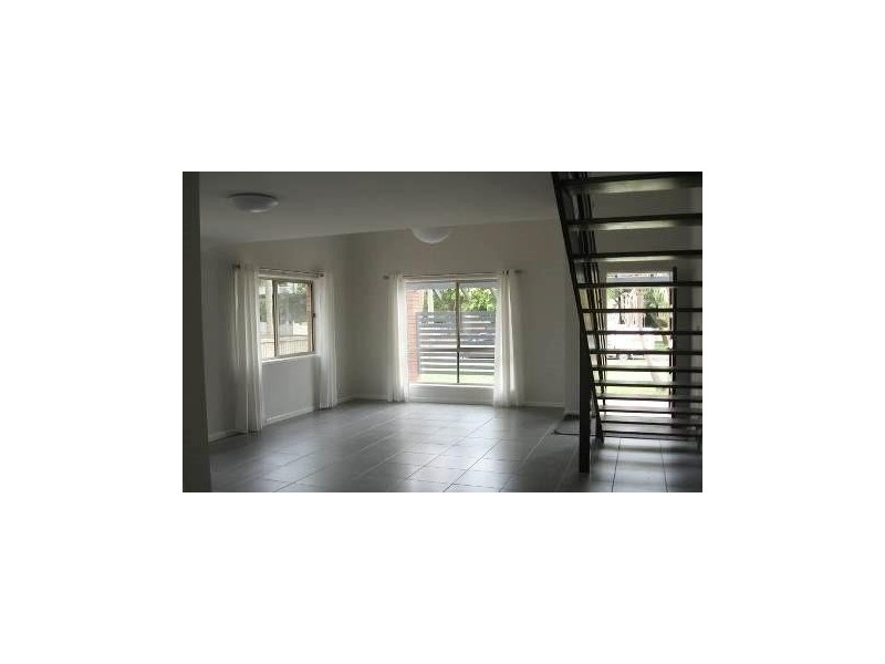 62 Hall Street, Sherwood QLD 4075