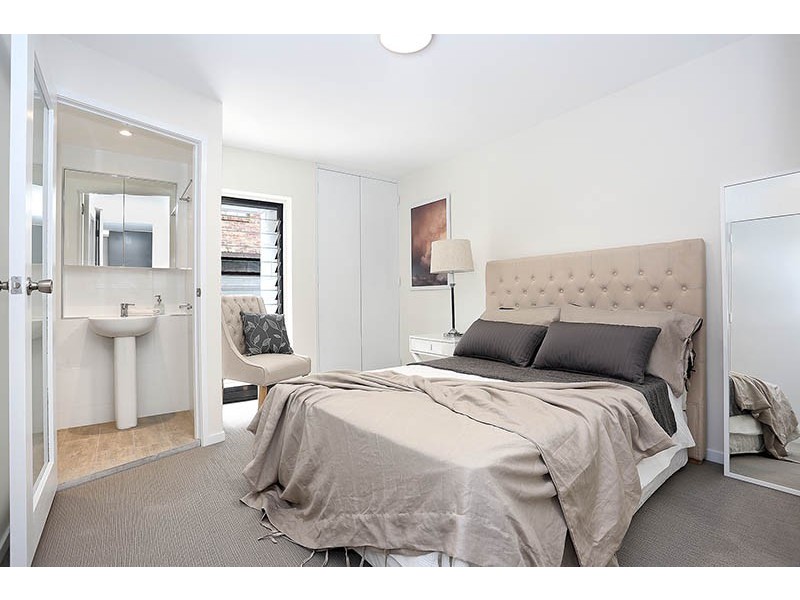 2/32 London Road, Clayfield QLD 4011