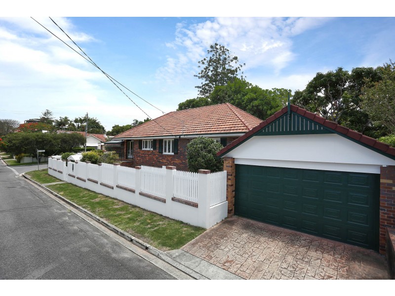 100 Christian Street, Clayfield QLD 4011