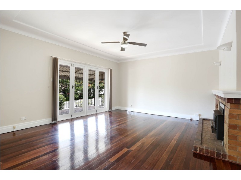 100 Christian Street, Clayfield QLD 4011