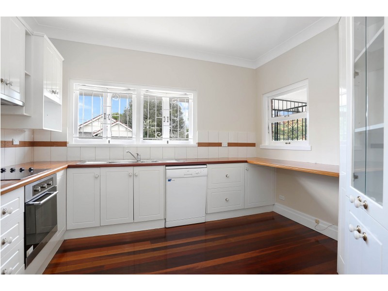 100 Christian Street, Clayfield QLD 4011
