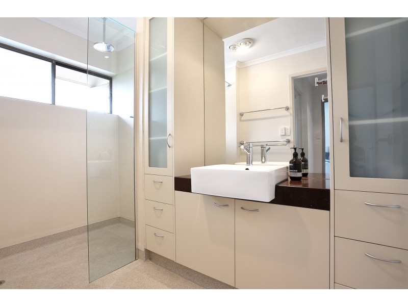 4/52 London Road, Clayfield QLD 4011