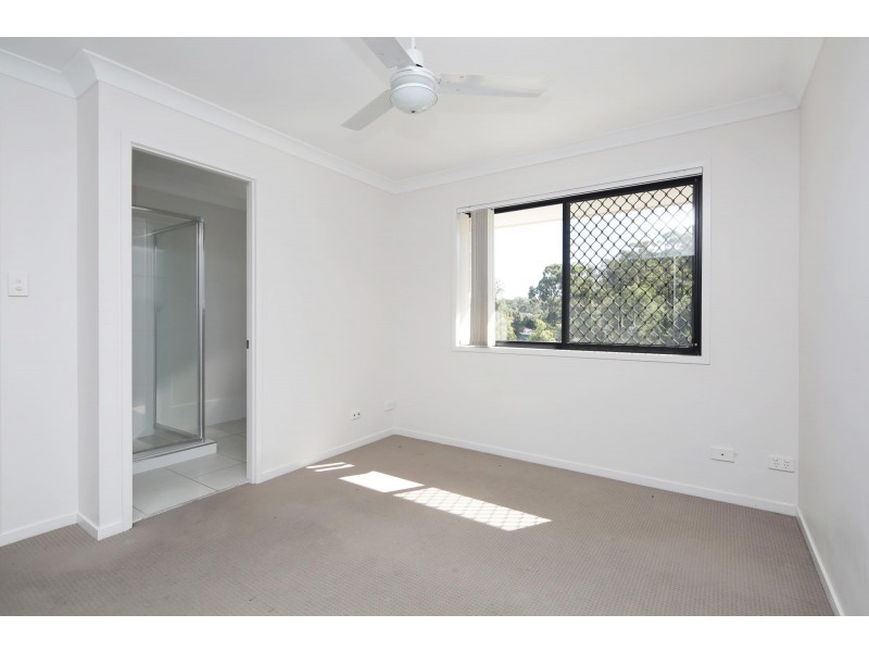 34/130 ROCKFIELD Road, Doolandella QLD 4077