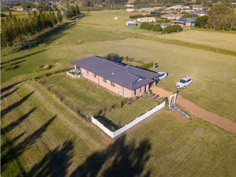 11 Zabels Rd North, Minden QLD 4311
