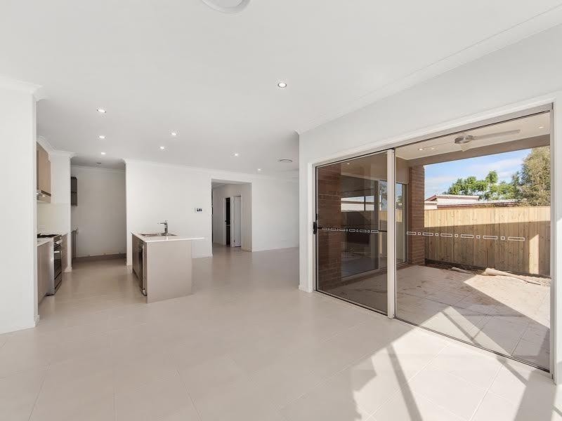 61a Sunset Road, Kenmore QLD 4069