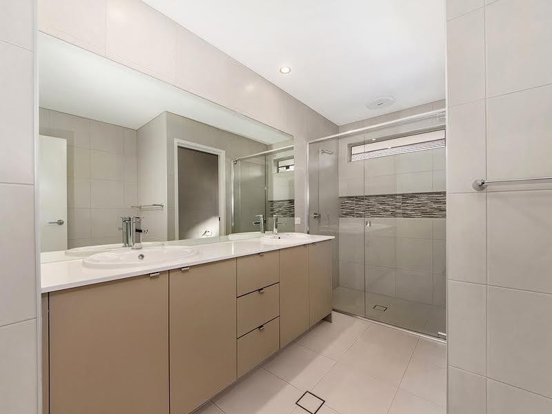 61a Sunset Road, Kenmore QLD 4069