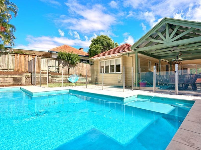 53 Miles Street, Clayfield QLD 4011