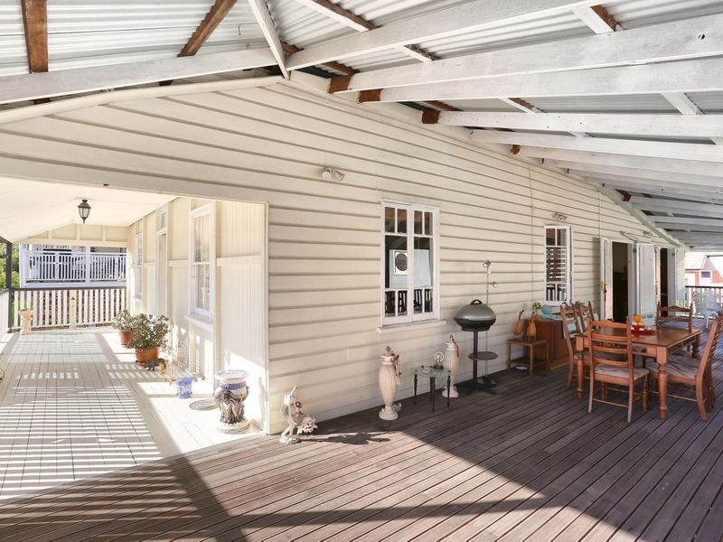 11 Hutton Street, Clayfield QLD 4011