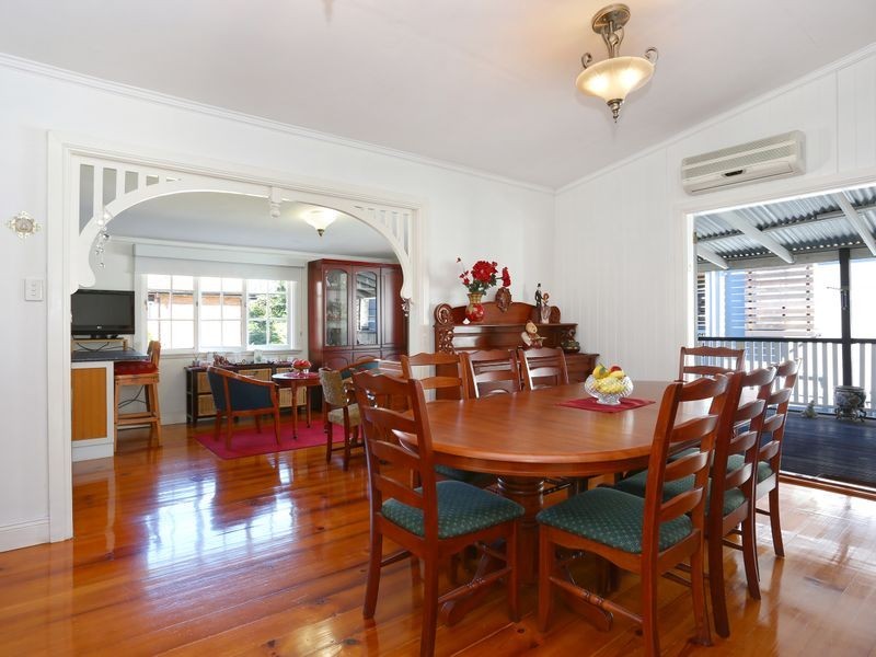 11 Hutton Street, Clayfield QLD 4011