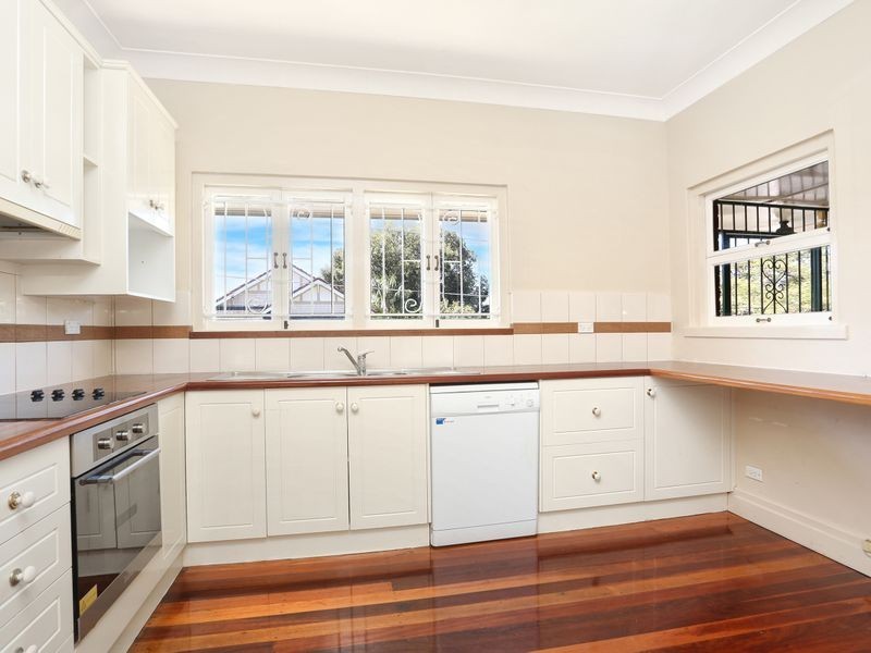 100 Christian Street, Clayfield QLD 4011