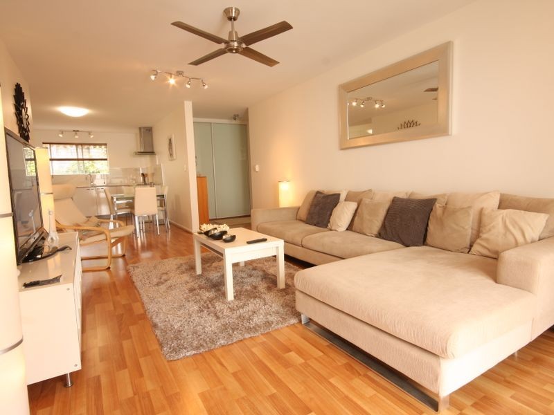 2/32 Stopford Street, Wooloowin QLD 4030