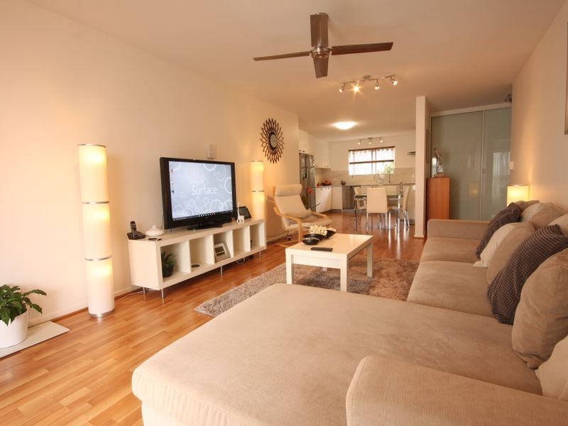 2/32 Stopford Street, Wooloowin QLD 4030