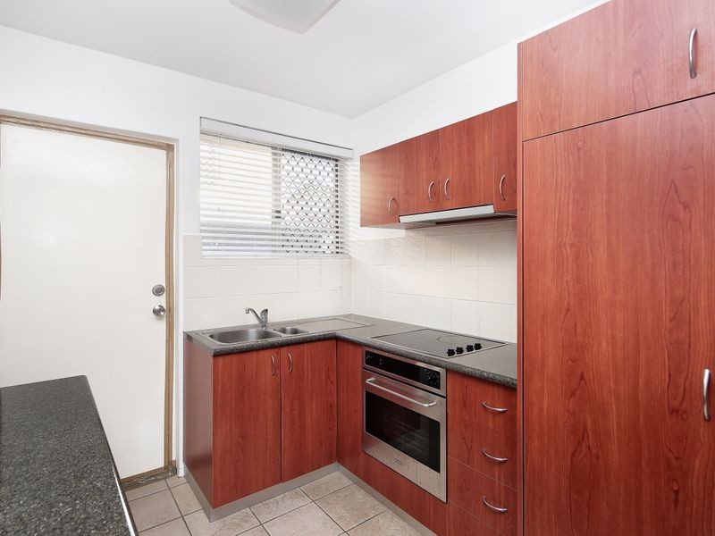 2/161 Flower Street, Northgate QLD 4013