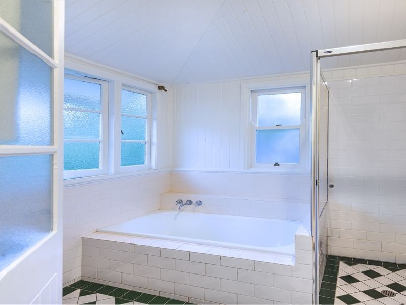 12 McGregor Street, Clayfield QLD 4011